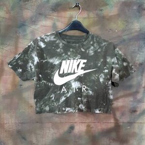 Nike crop tee